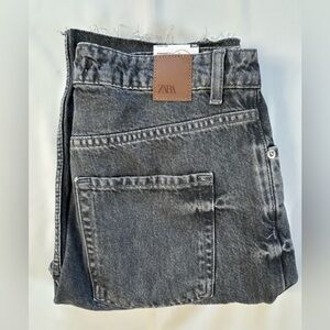 Zara Women's Black Relaxed Jeans